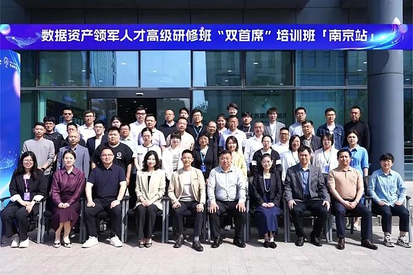 区块链游戏的灰色地带：当玩赚遇上法律红线